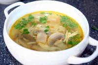 Лапша домашняя с курицей и грибами