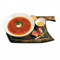 Борщ украинский с салом, зеленым луком и пампушкой 