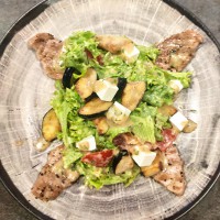 Салат с хрустящим баклажаном 