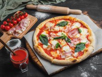 Пицца Маргарита-бекон 