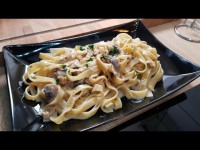 Фетучини с курицей и грибами 