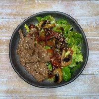 Фирменный салат с Говядиной