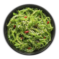 Салат чука с ореховым соусом