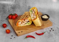 Шаурма в сырном лаваше