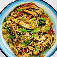 Вок с курицей