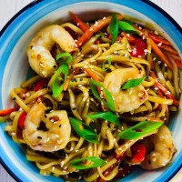 Вок с креветками