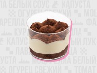 Пирожное в креманке Тирамису