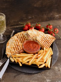 Скепасти курица