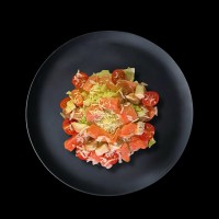 Цезарь с лососем (240г)