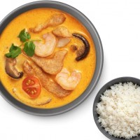 Суп Том Ям с курицей и креветками