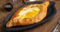 Хачапури по-аджарски