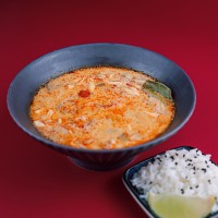 Том ям с морепродуктами