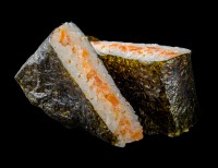 Онигири лосось