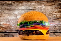 Бургер с говяжьей котлетой