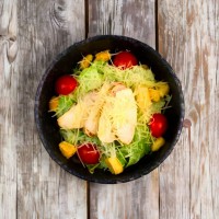 Салат "Цезарь с курицей"
