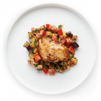 Филе индейки с баклажанами и томатами